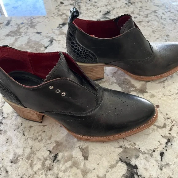 Freebird Sadie size **SOLD